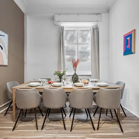 33 K Next To Alexanderplatz, 4 With Bathroom & Guest Toilet