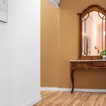 Appartement 33 K Next To Alexanderplatz, 4 With Bathroom & Guest Toilet Berlijn