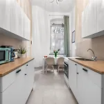 33 K Next To Alexanderplatz, 4 With Bathroom & Guest Toilet * Berlin