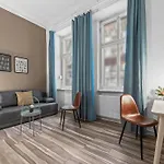 33 K Next To Alexanderplatz, 4 With Bathroom & Guest Toilet