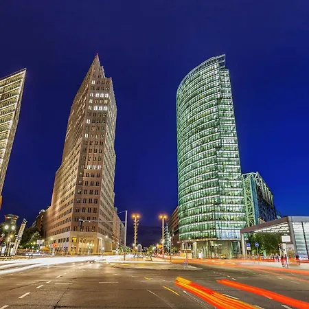 33 K Next To Alexanderplatz, 4 With Bathroom & Guest Toilet