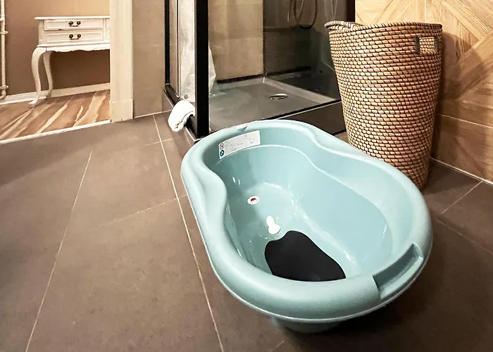 Apartment 33 K Next To Alexanderplatz, 4 With Bathroom & Guest Toilet *