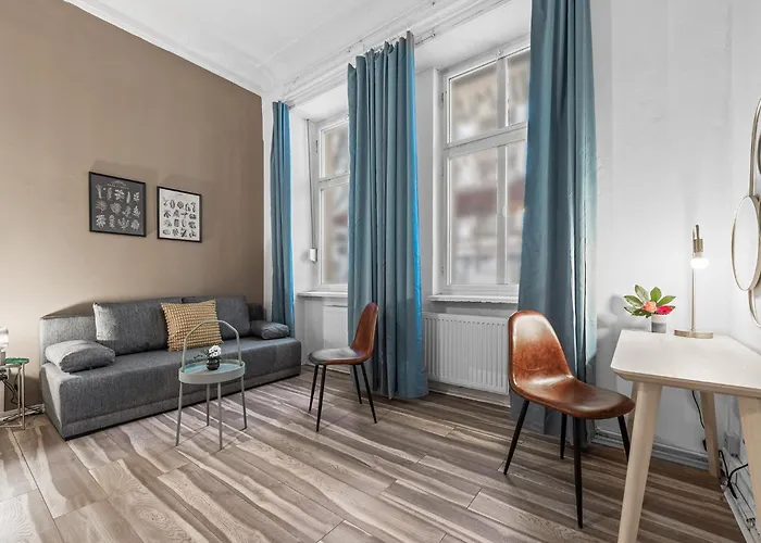 33 K Next To Alexanderplatz, 4 With Bathroom & Guest Toilet