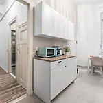 33 K Next To Alexanderplatz, 4 With Bathroom & Guest Toilet Apartman