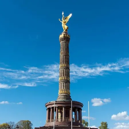 33 K Next To Alexanderplatz Apartment