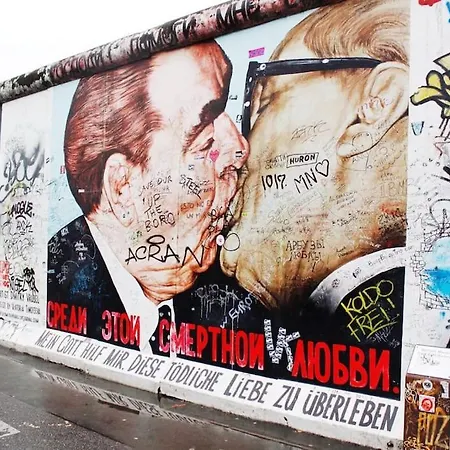 33 K Next To Alexanderplatz