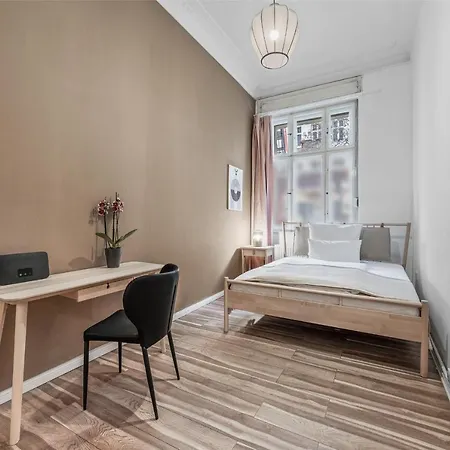 33 K Next To Alexanderplatz Apartment