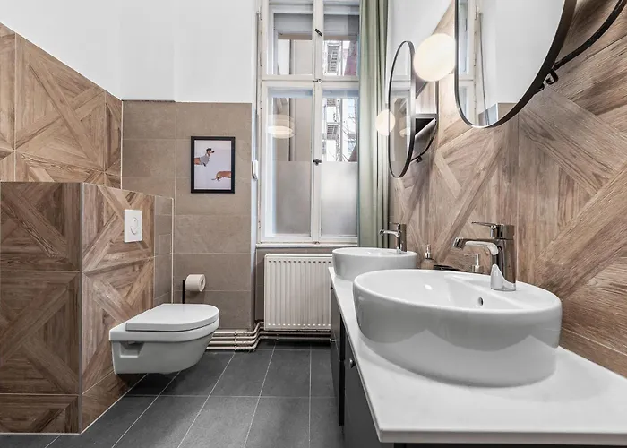 33 K Next To Alexanderplatz, 4 With Bathroom & Guest Toilet Berlín