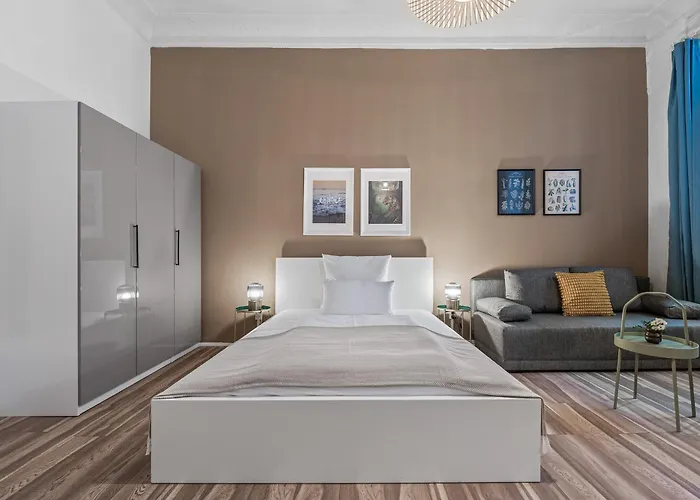 33 K Next To Alexanderplatz, 4 With Bathroom & Guest Toilet *