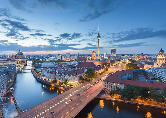 33 K Next To Alexanderplatz, 4 With Bathroom & Guest Toilet Appartamento